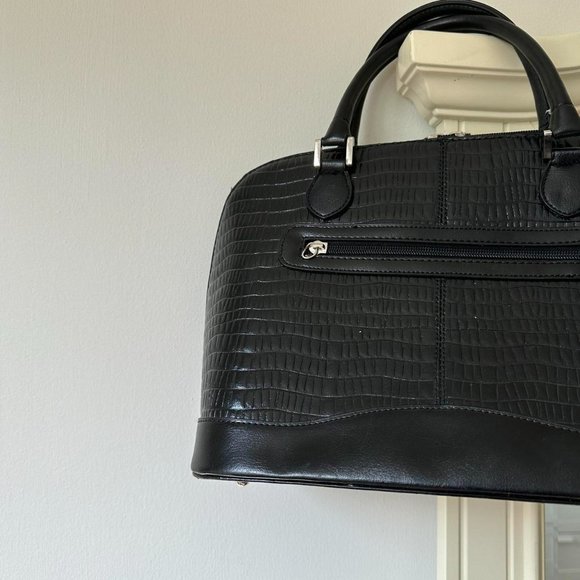 1990s Vintage M.C. Leather Croc Handbag with Silver Heart Accents - Picture 5 of 8